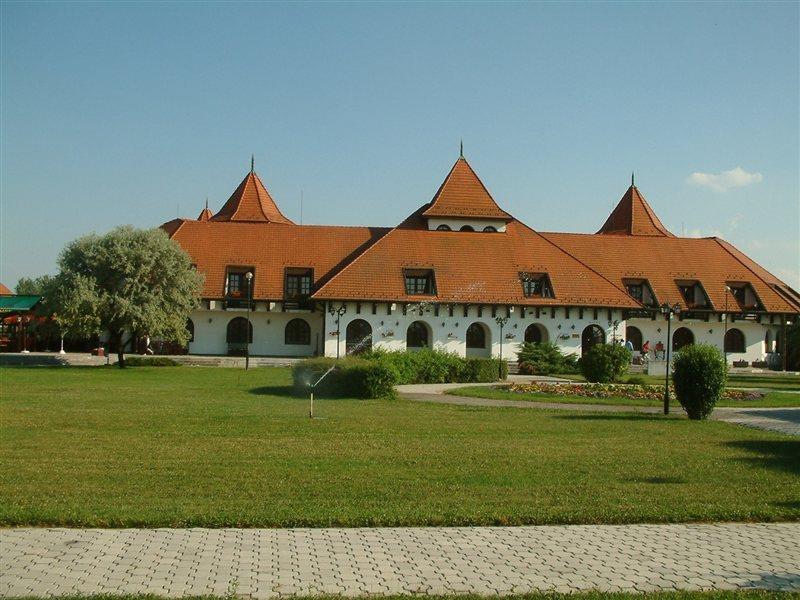 Hortobagy Club Hotel Zewnętrze zdjęcie